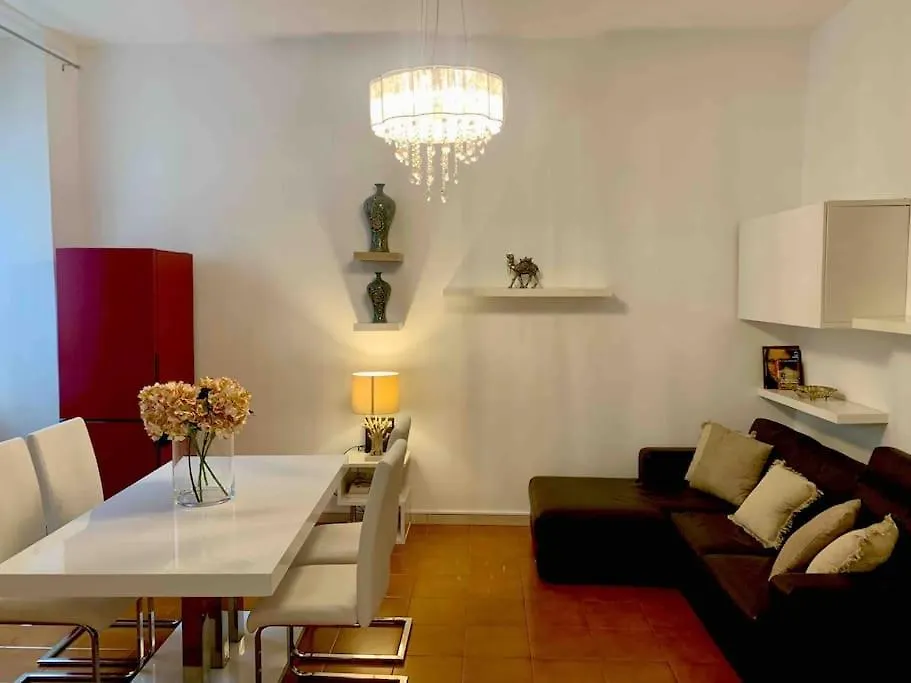 Central Apartment De Angeli Charm Residence Milan