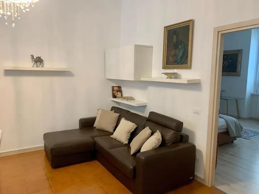 Central Apartment De Angeli Charm Residence Milan