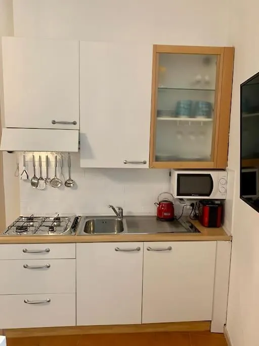 Central Apartment De Angeli Charm Residence Mediolan
